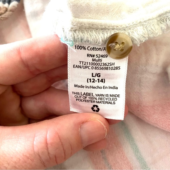 Time and Tru Collared Tank - Picture 5 of 5